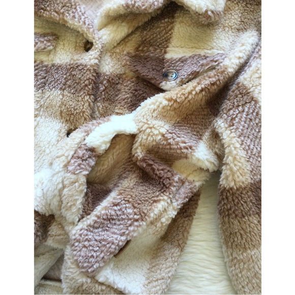 NWT Billabong Grafton Neutral Tone Plaid Sherpa Jacket - Picture 9 of 10